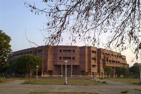 Netaji Subhas University of Technology (NSUT)